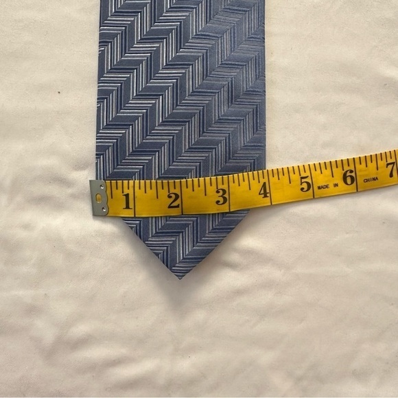 Dormeuil Geometric Repp Blue Tie 100% Silk Handmade in Italy Wide 58” x 4” - Picture 12 of 12